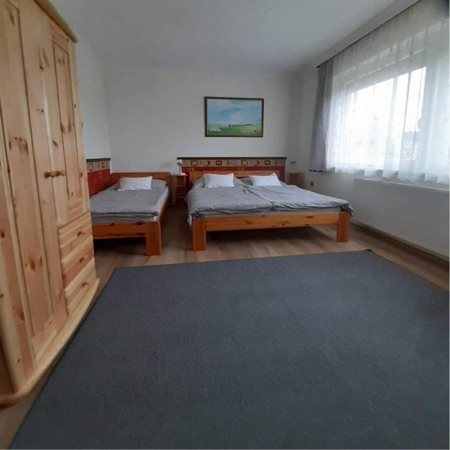 Pegazus Vendeghaz Hotel Hajduszoboszlo Bagian luar foto